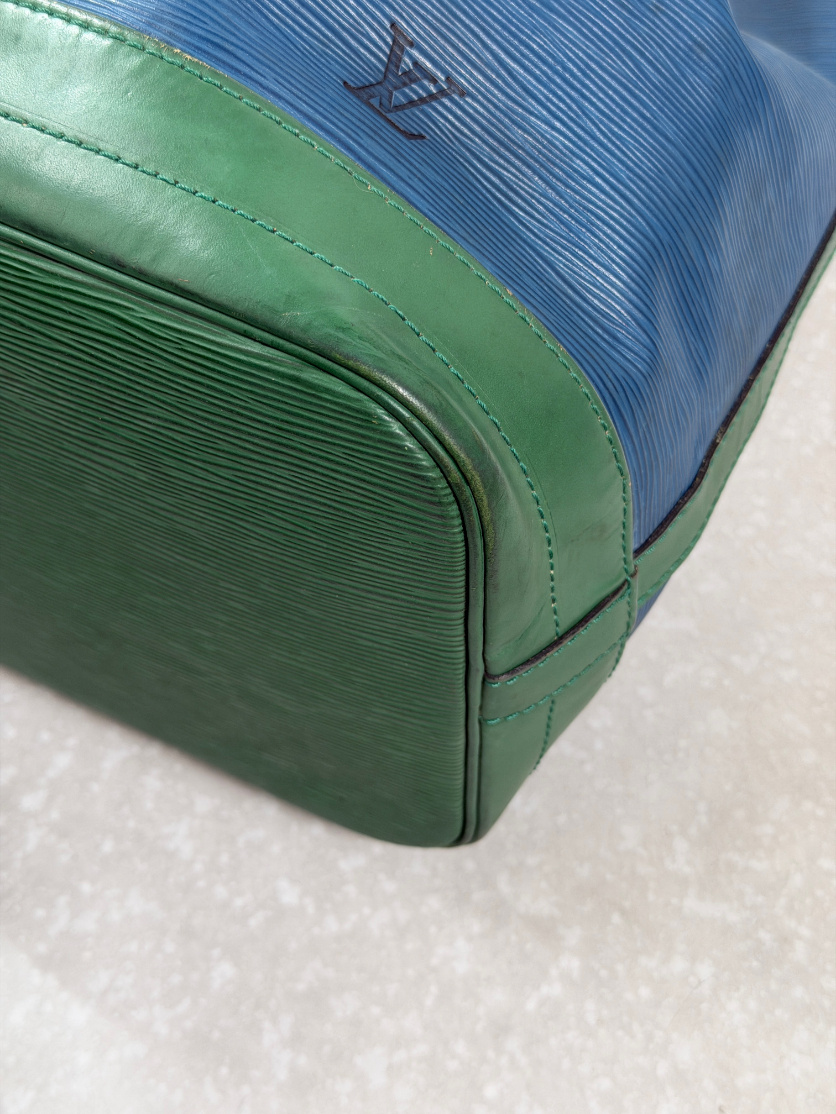RR ARCHIVE Louis Vuitton Epi Bicolor Noé Bag