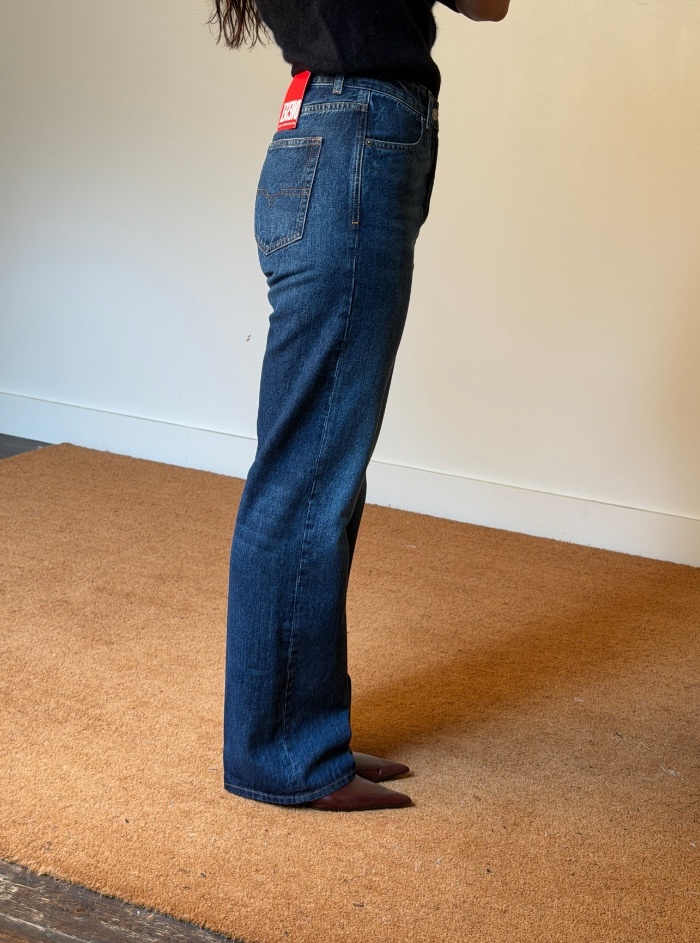 Diesel Women D-Sent Jeans