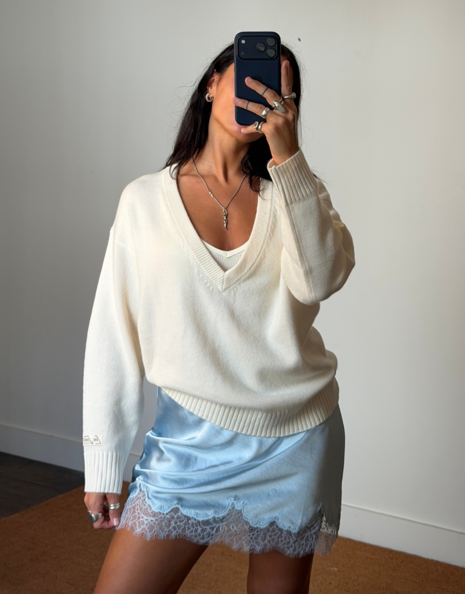 Love Stories Rachel V-Neck Knit