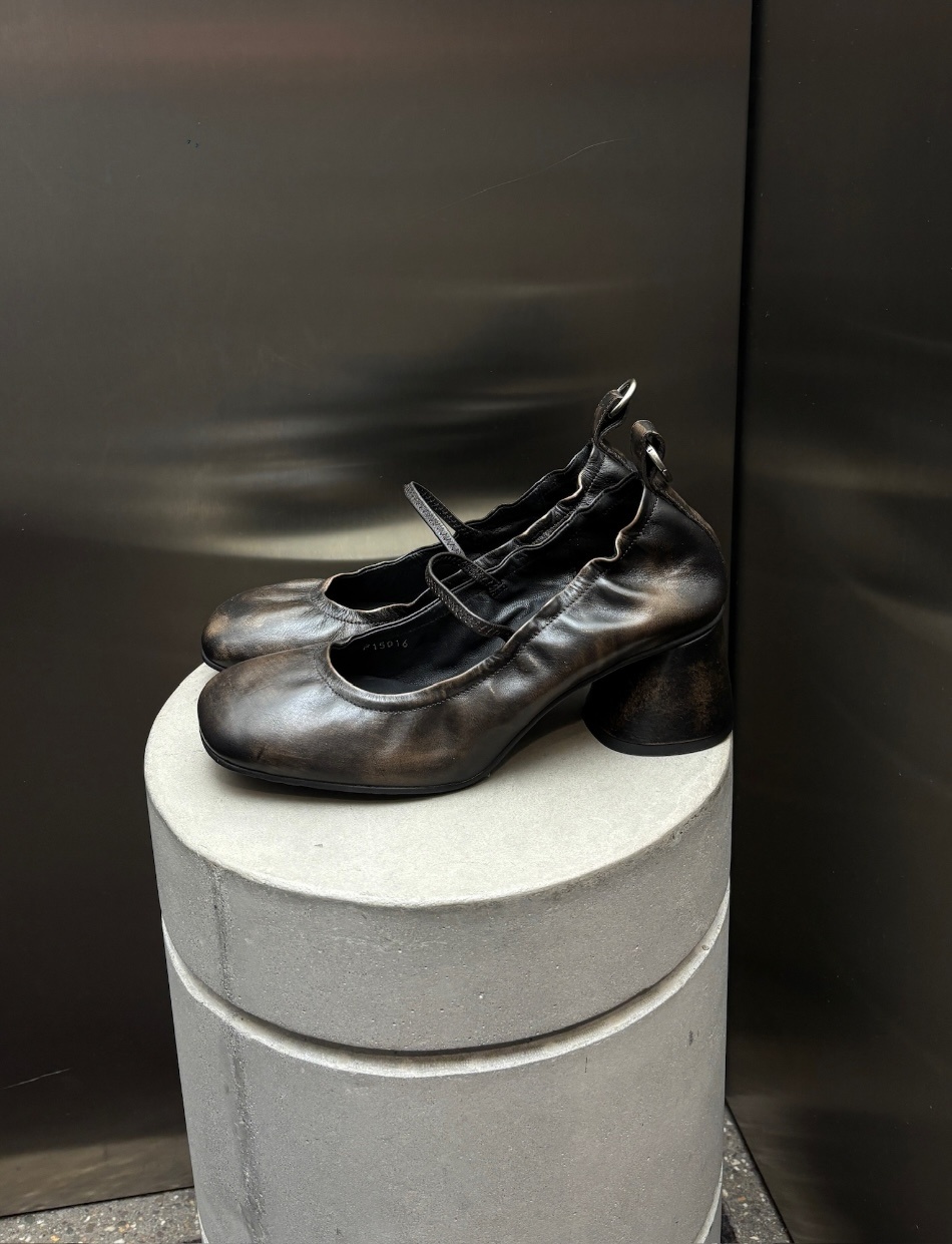 Alohas Rhiane Leather Pumps