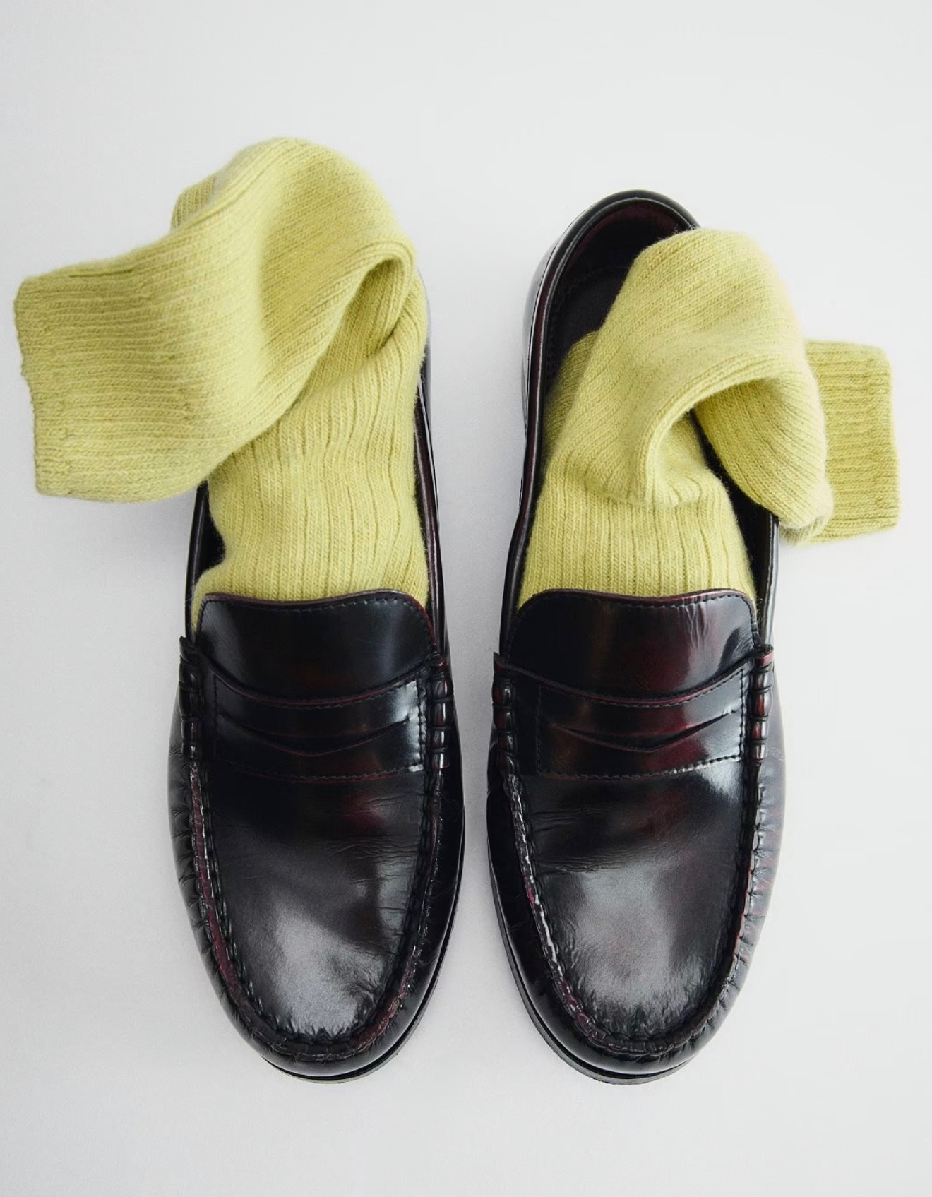 Alohas Rivet Leather Loafers
