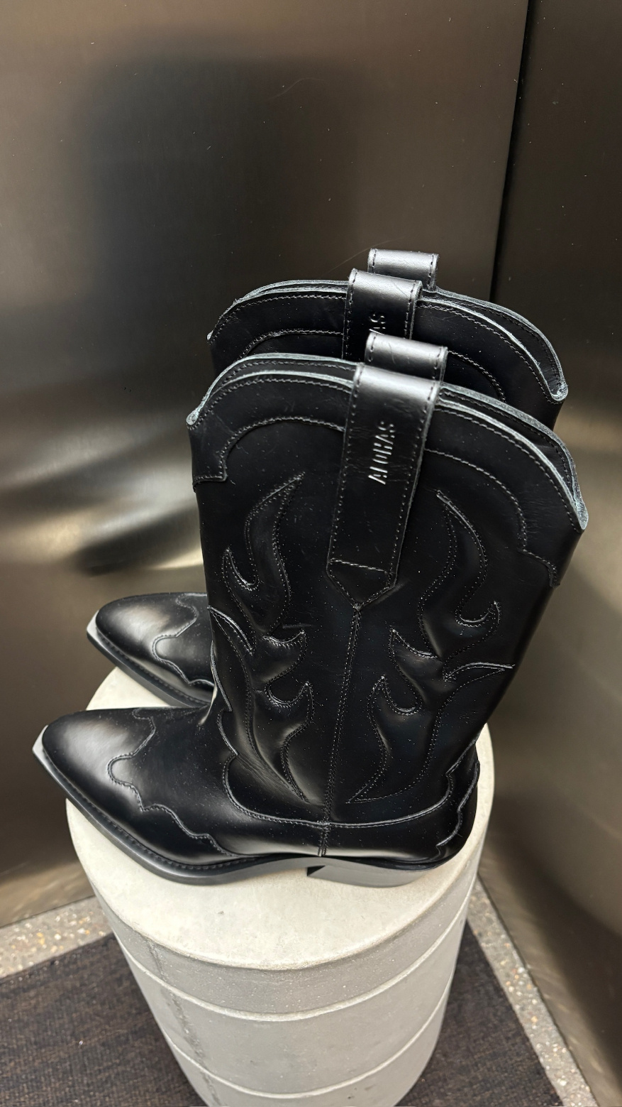 Alohas Calyx Leather Boots