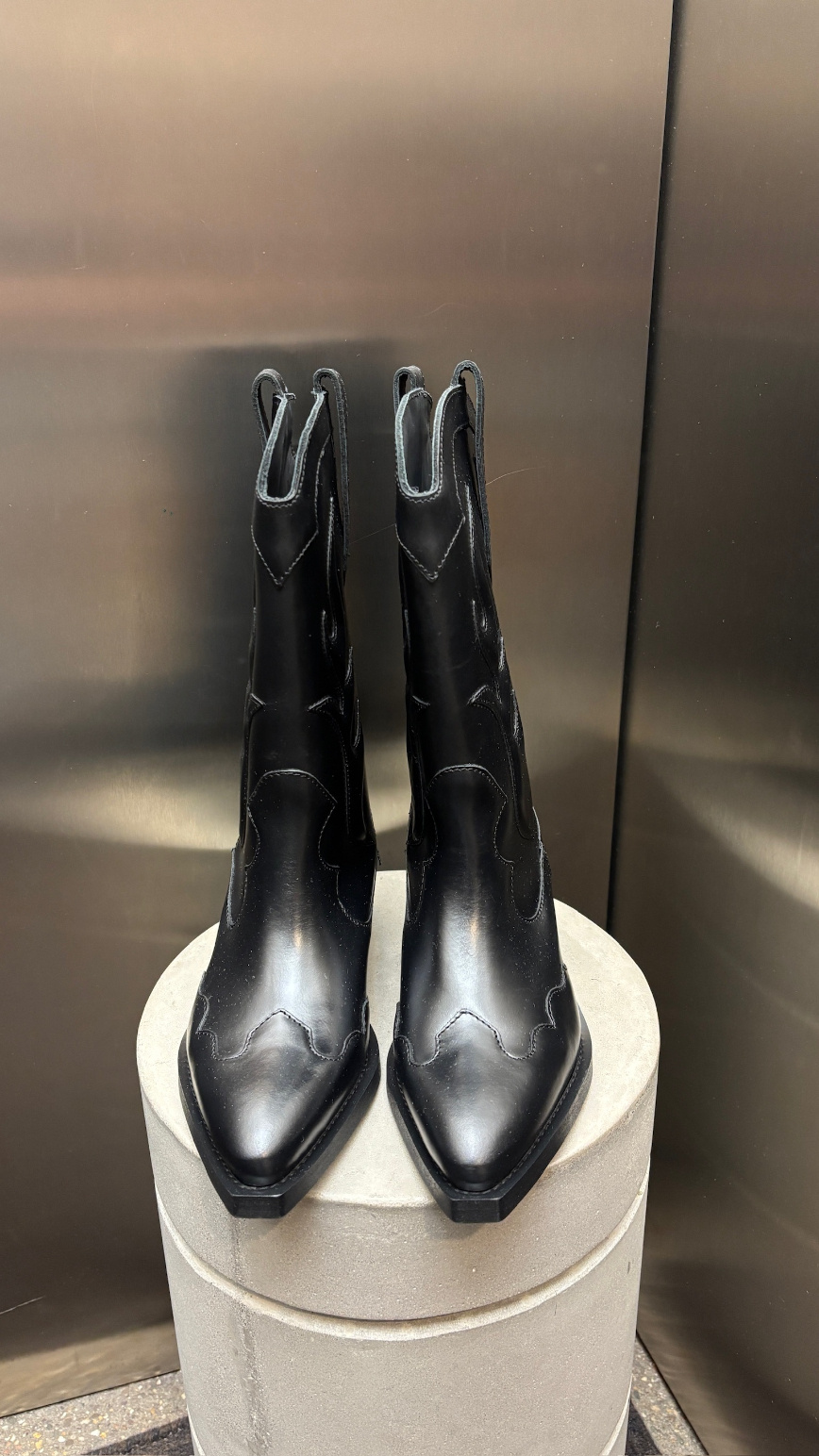Alohas Calyx Leather Boots