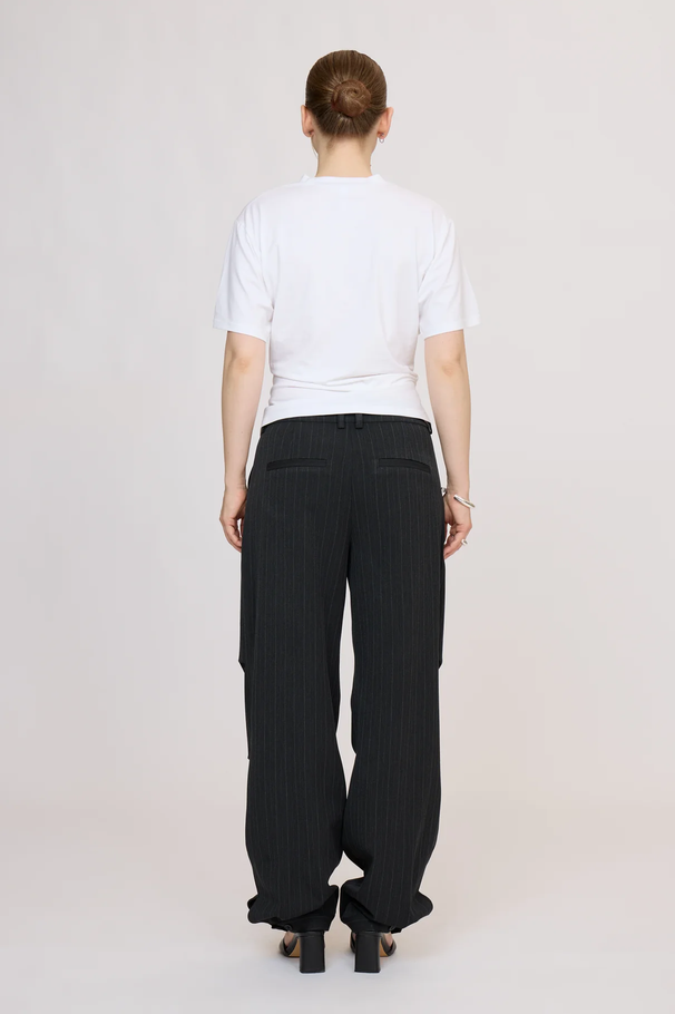 Résumé Ora Trousers