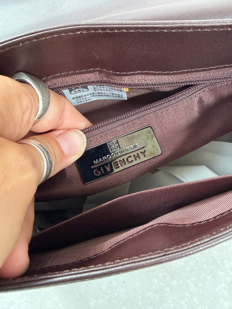 RR ARCHIVE Givenchy Leather Shoulder Bag