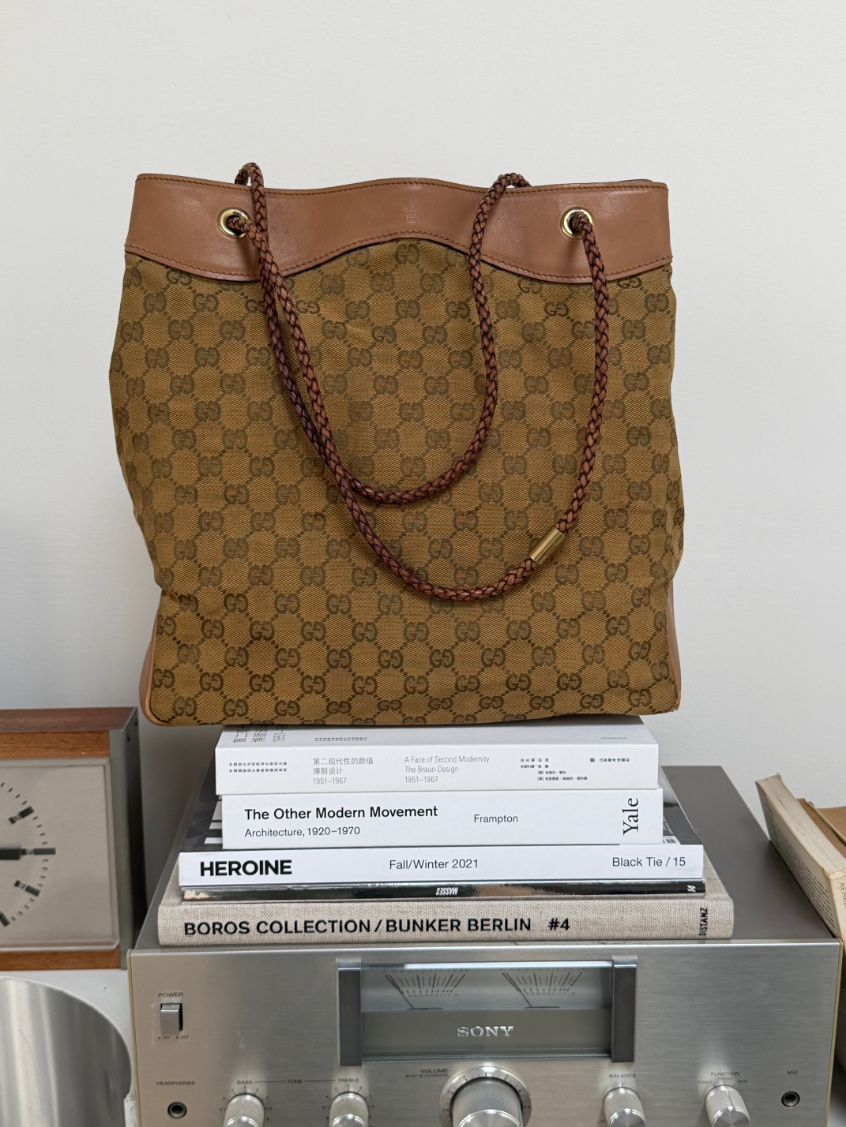 RR ARCHIVE Gucci GG Canvas Tote