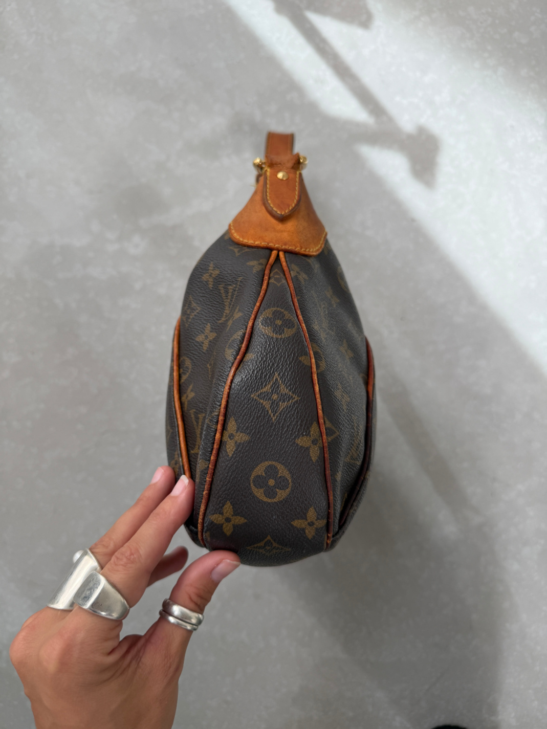 RR ARCHIVE Louis Vuitton Monogram Thames