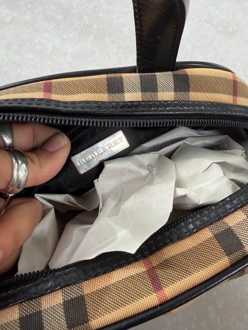 RR ARCHIVE Burberry Nova Check Handbag
