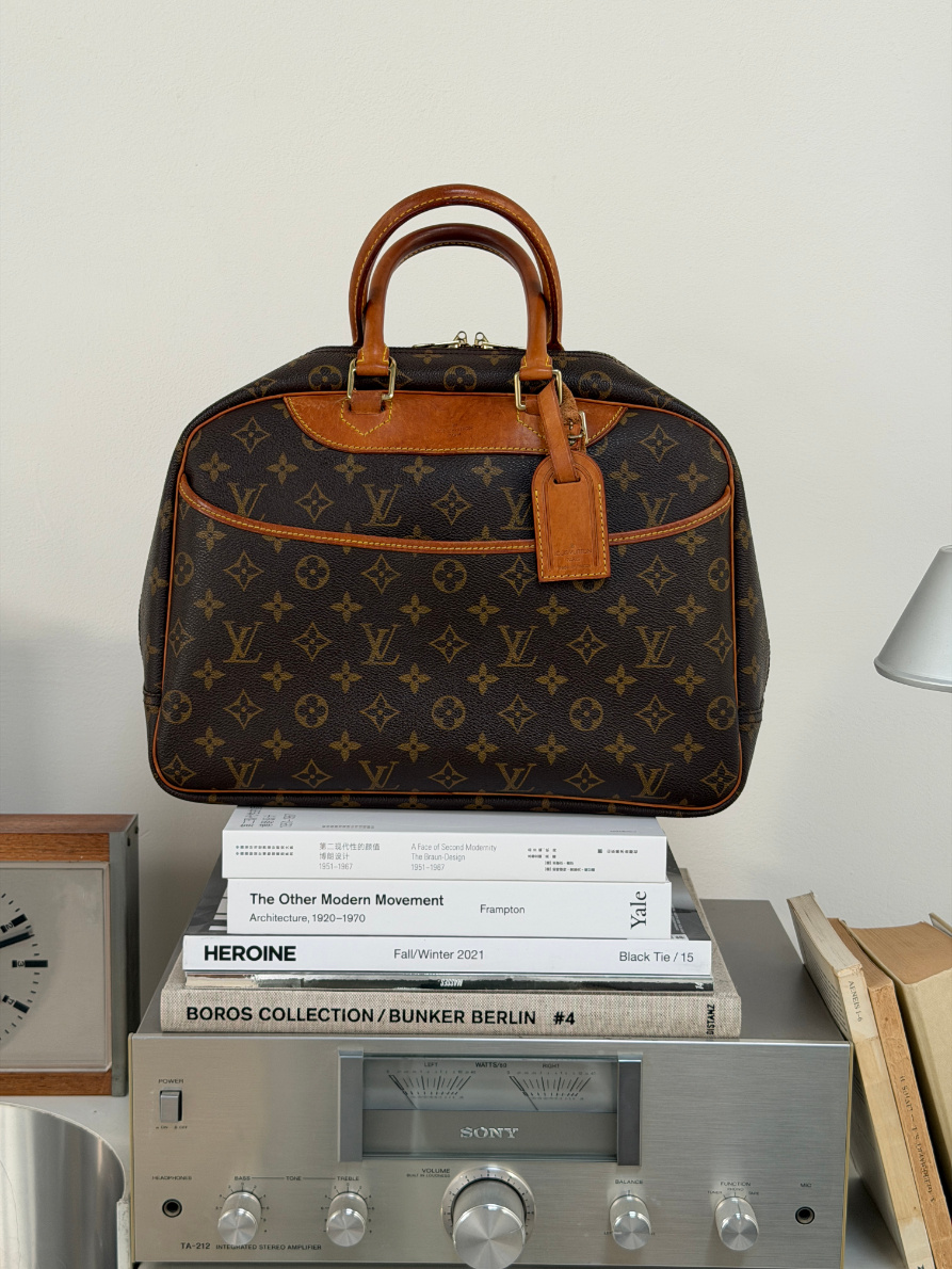 RR ARCHIVE Louis Vuitton Deauville Monogram Handbag