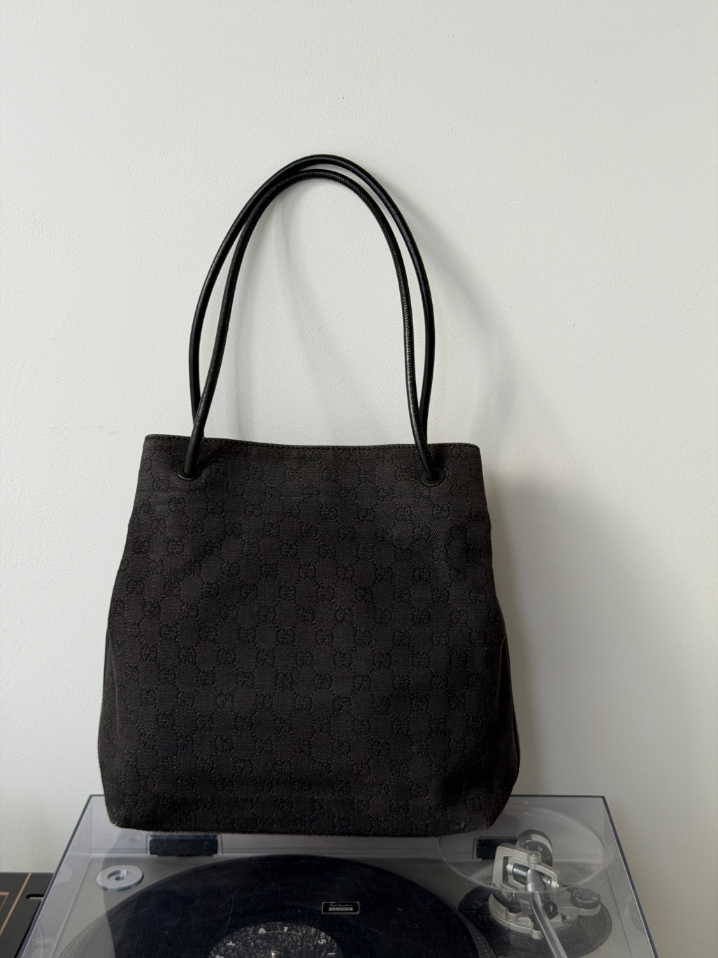RR ARCHIVE Gucci GG Canvas Shoulder Bag