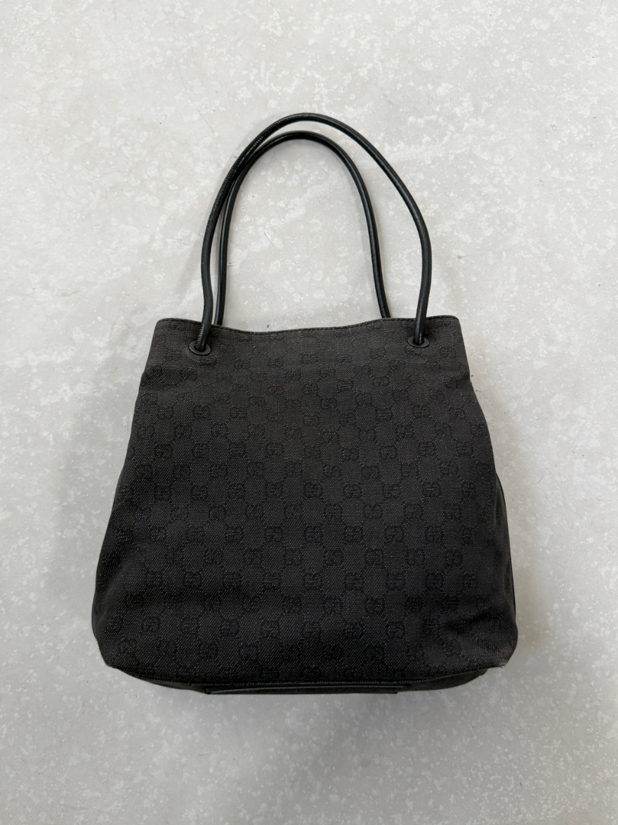 RR ARCHIVE Gucci GG Canvas Shoulder Bag