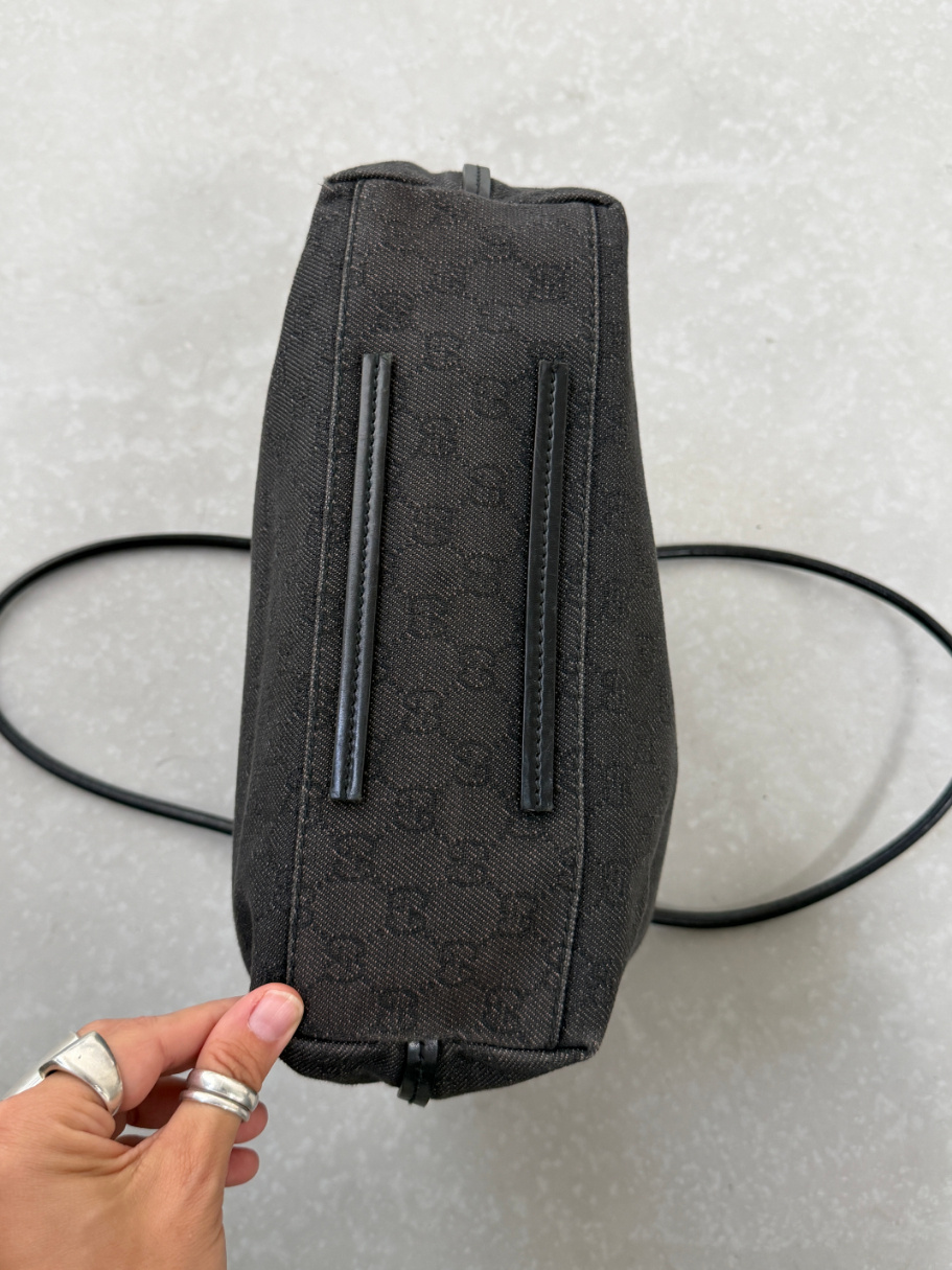 RR ARCHIVE Gucci GG Canvas Shoulder Bag