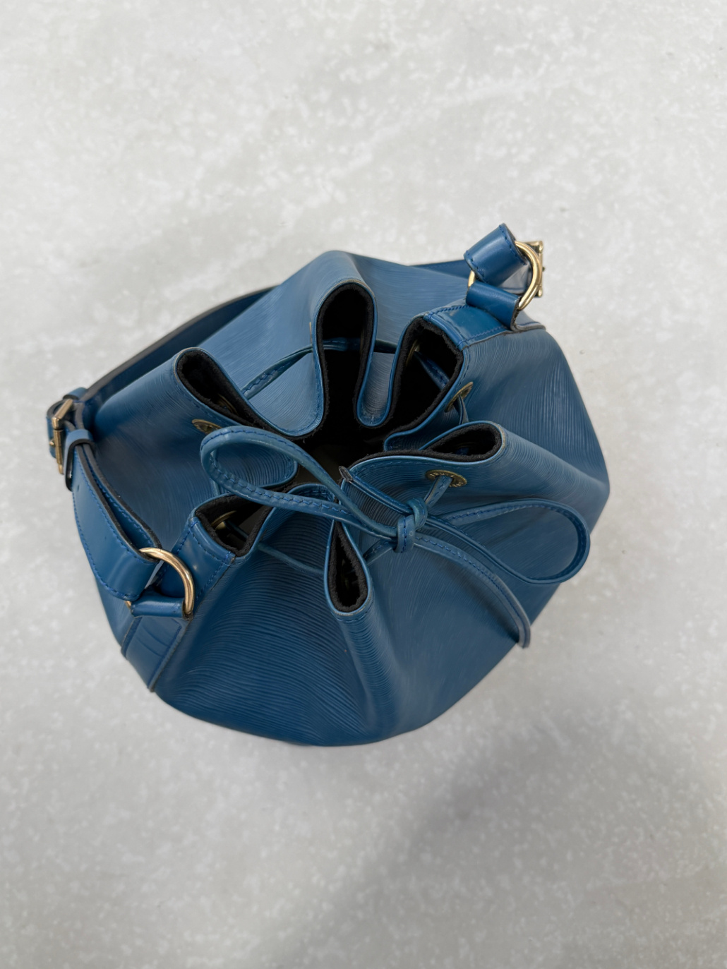RR ARCHIVE Louis Vuitton Epi Noé