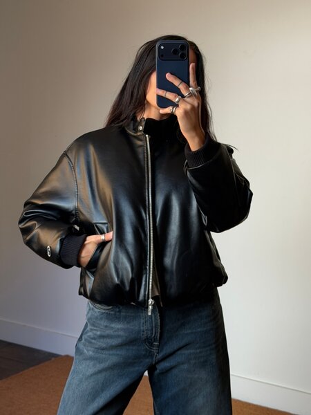 Résumé Omera Jacket