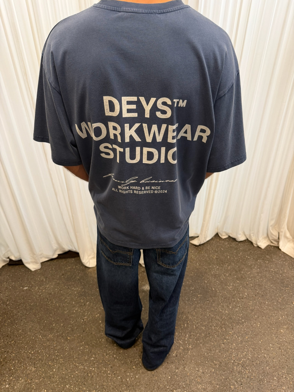 DEYS Hillside T-Shirt