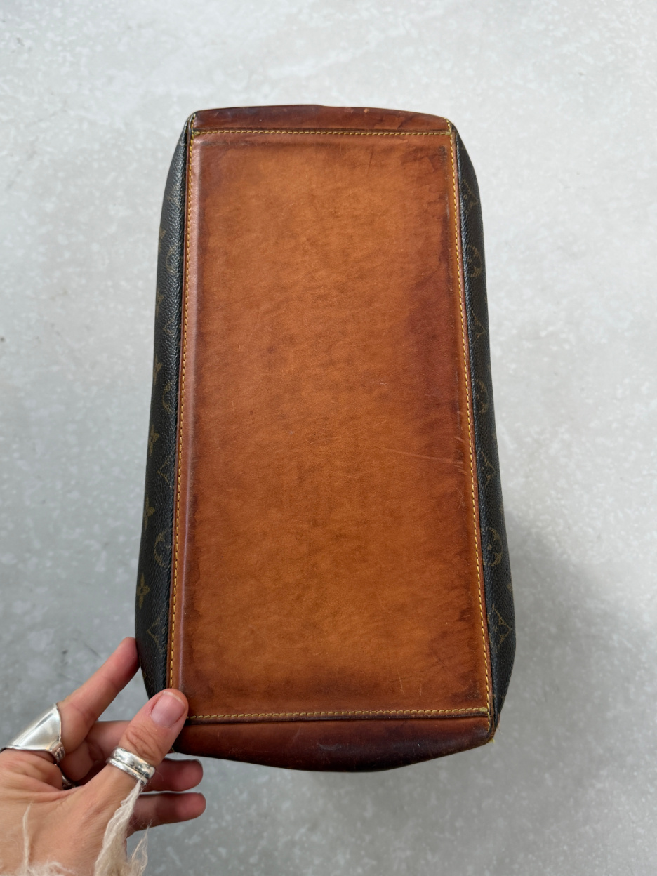 RR ARCHIVE Louis Vuitton Monogram Cabas Mezzo
