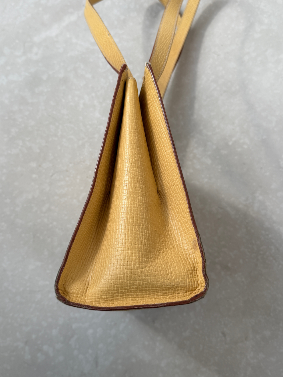 RR ARCHIVE Loewe Leather Shoulder Bag