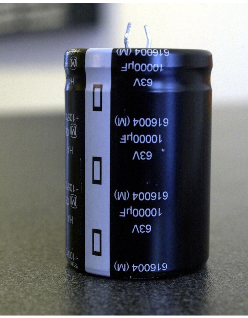 4700µF 25V 22mm Snap-in Multicomp