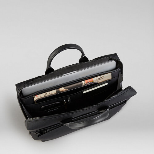 Troubadour Pathfinder Briefcase Black 10L