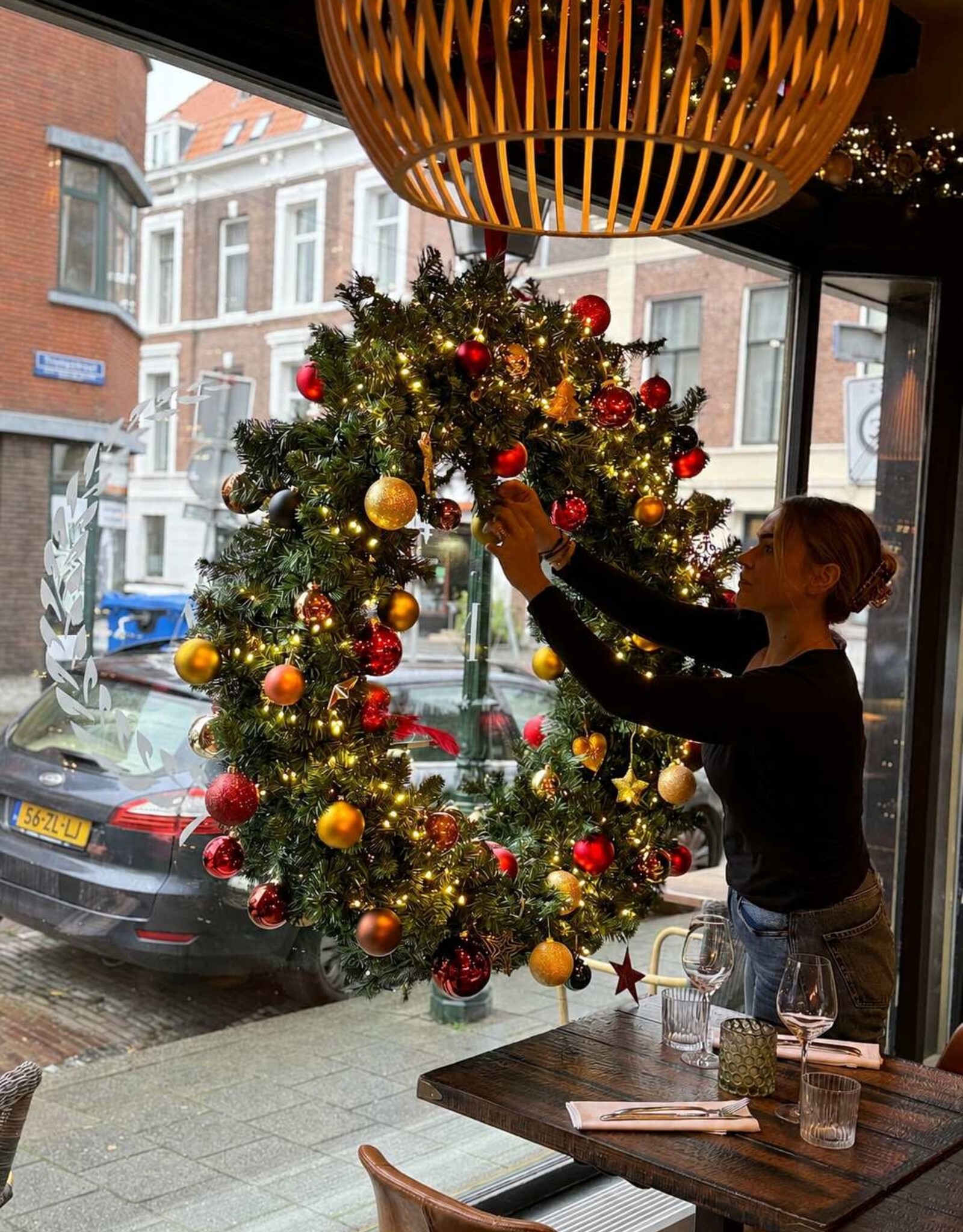 Grote kerstkrans huren