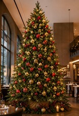 Grote kerstboom 450 cm huren voor kantoor of bedrijf