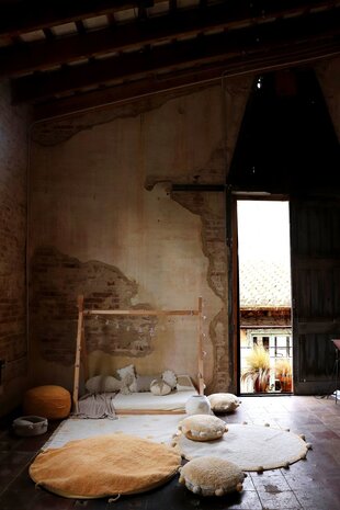 Lorena Canals Wasbaar Vloerkleed Hippy Dots Natural - Honey Lorena Canals Wasbaar Vloerkleed Hippy Dots Natural - Honey