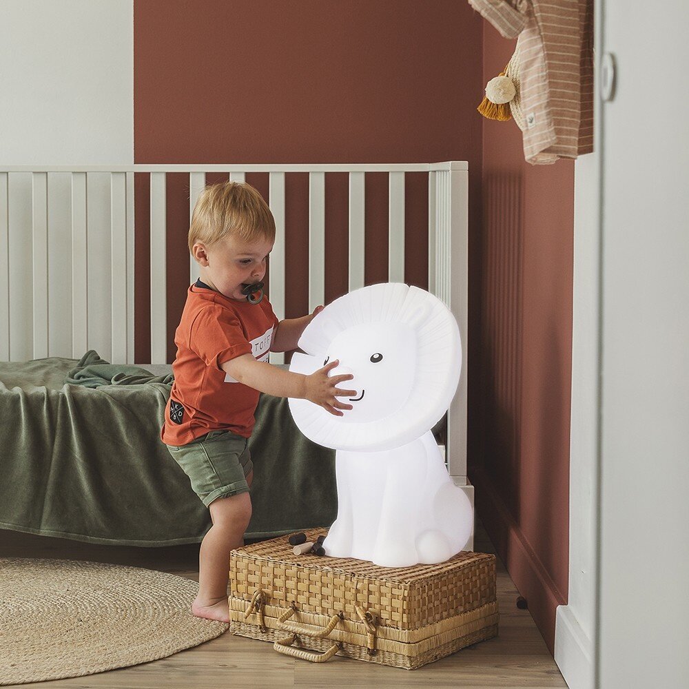 Atelier Pierre Junior Hakuna Leeuw Xl Sfeerlamp - Speaker | Wit Atelier Pierre Junior Hakuna Leeuw Xl Sfeerlamp - Speaker | Wit