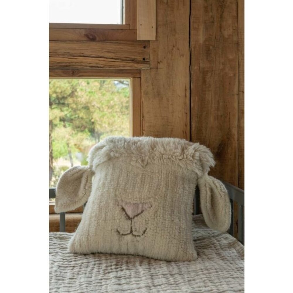 Lorena Canals Woolable Cushion Pink Nose Sheep | Gebreid Kussen 35x35 cm Lorena Canals Woolable Cushion Pink Nose Sheep | Gebreid Kussen 35x35 cm