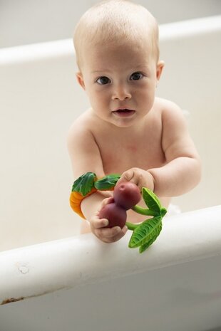 Oli & Carol Bijtspeeltje Mery the Cherry Oli & Carol Bijtspeeltje Mery the Cherry