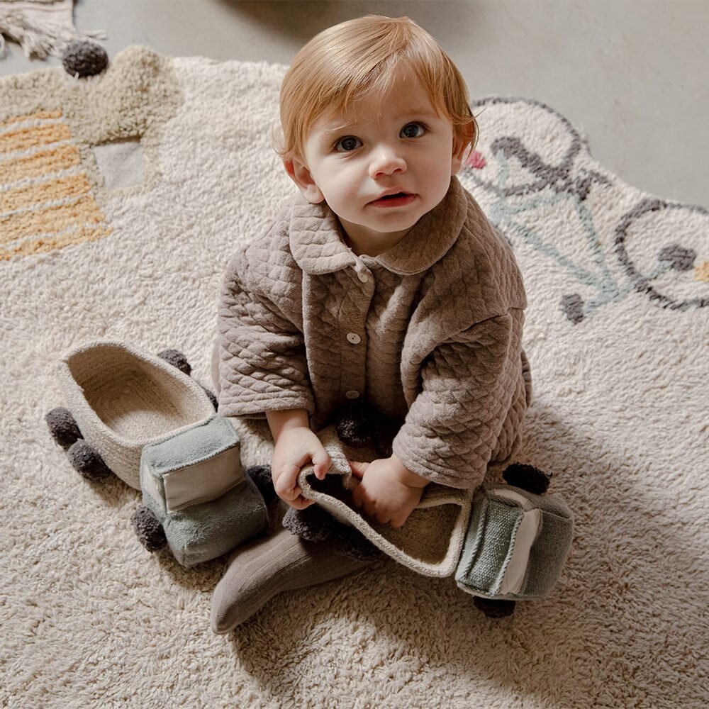 Lorena Canals Mand Eco City | Trucks Lorena Canals Mand Eco City | Trucks