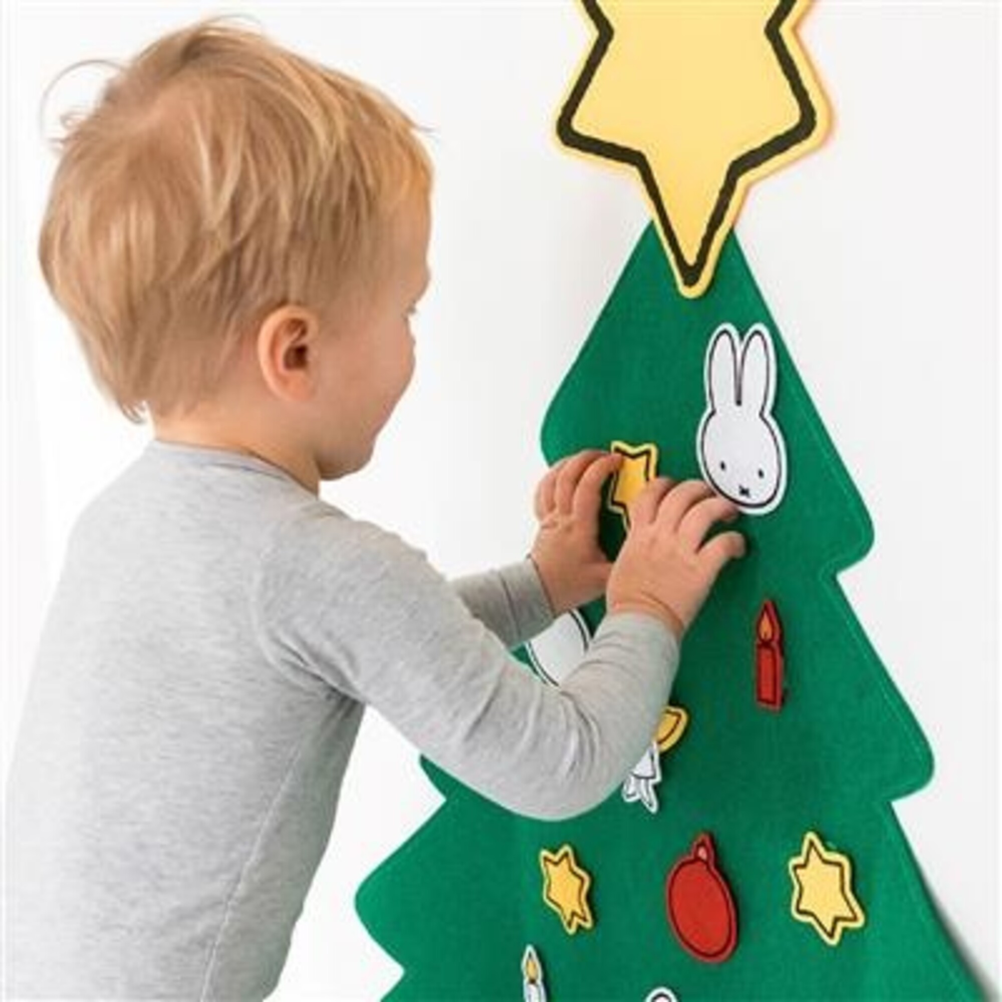 Vilt kerstboom voor kinderen - Complete doe-het-zelf kerstboomset - DIY