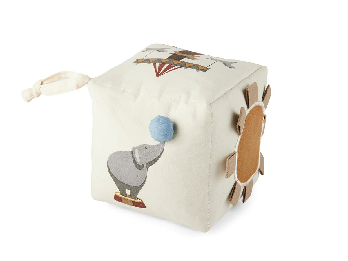 Activiteiten Kubus Circus Creme Activiteiten Kubus Circus Creme