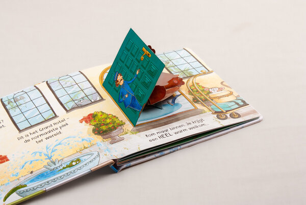 Er zit een nijlpaard in mijn wc! Er zit een nijlpaard in mijn wc!