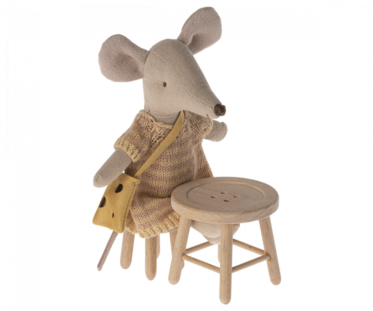 Maileg Muizen Table and stool, Tafel en stoel Maileg Muizen Table and stool, Tafel en stoel