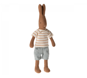 Maileg Bunny Size 1 Chocalte brown met Gestreepte blouse en broek Maileg Bunny Size 1 Chocalte brown met Gestreepte blouse en broek