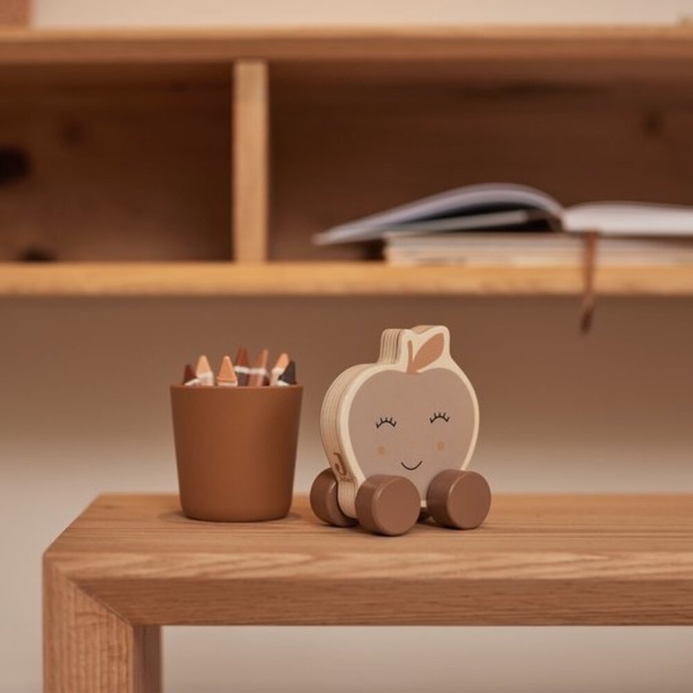 Jollein  Houten speelgoedauto Farm Apple Jollein  Houten speelgoedauto Farm Apple