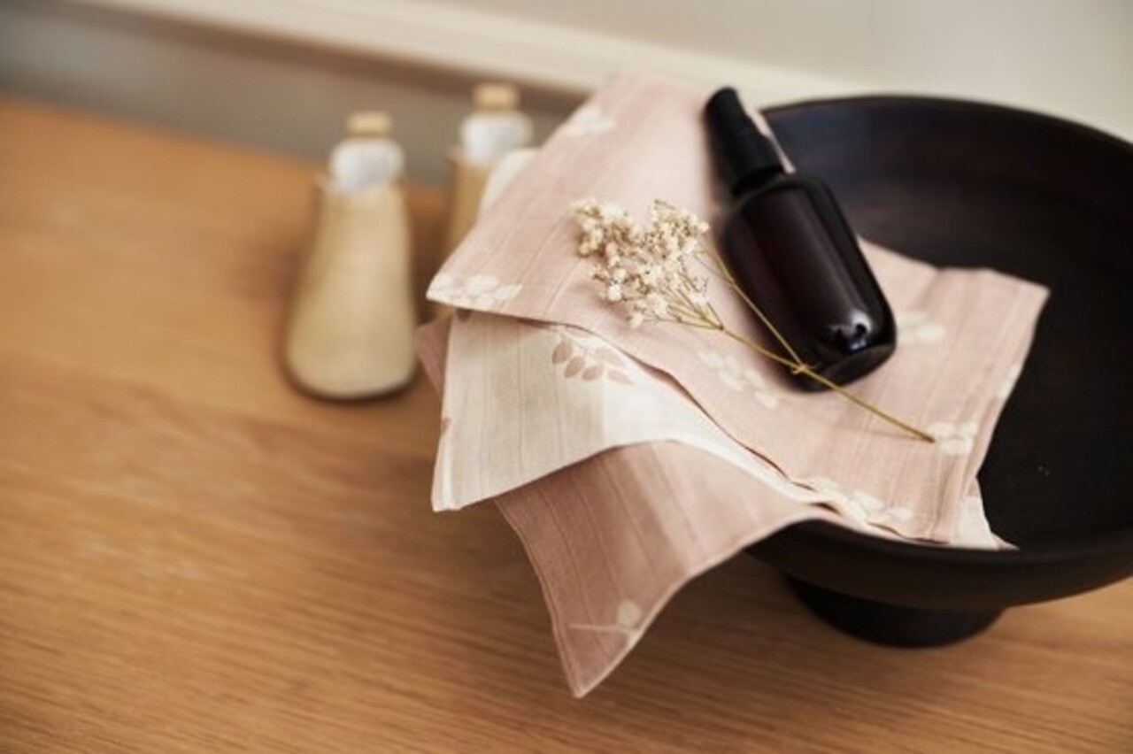 Jollein Hydrofiel Monddoekje 31x31cm Twig Wild Rose  (3pack) Jollein Hydrofiel Monddoekje 31x31cm Twig Wild Rose  (3pack)