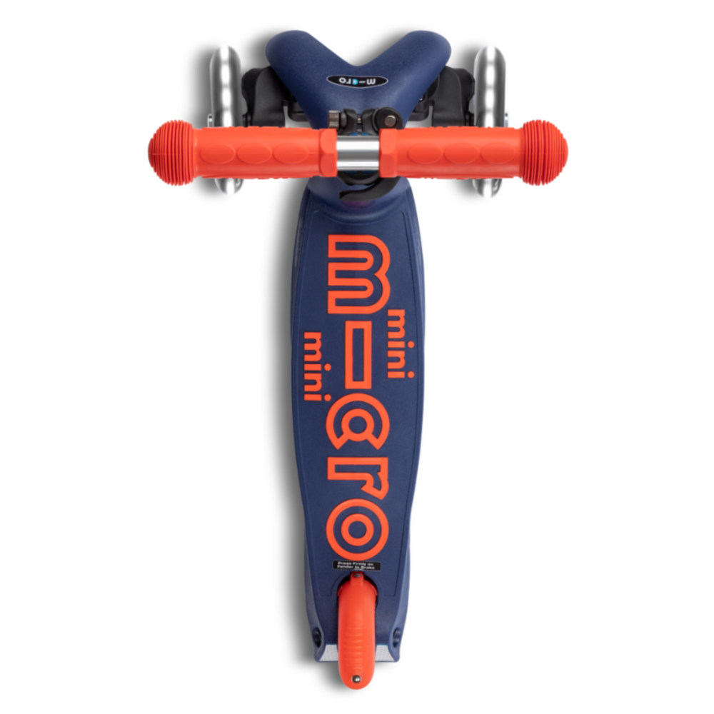 Micro Step Maxi Deluxe Inklapbaar LED Marineblauw Micro Step Maxi Deluxe Inklapbaar LED Marineblauw