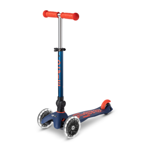 Micro Step Mini Inklapbaar LED Marineblauw Micro Step Mini Inklapbaar LED Marineblauw