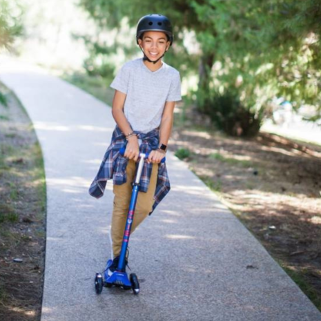 Micro Step Maxi Deluxe LED Caribbean Blue Micro Step Maxi Deluxe LED Caribbean Blue