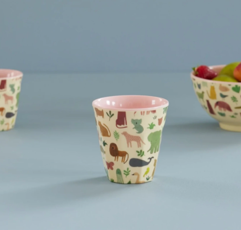 Rice Melamine Beker Sweet Jungle Pink Medium Rice Melamine Beker Sweet Jungle Pink Medium