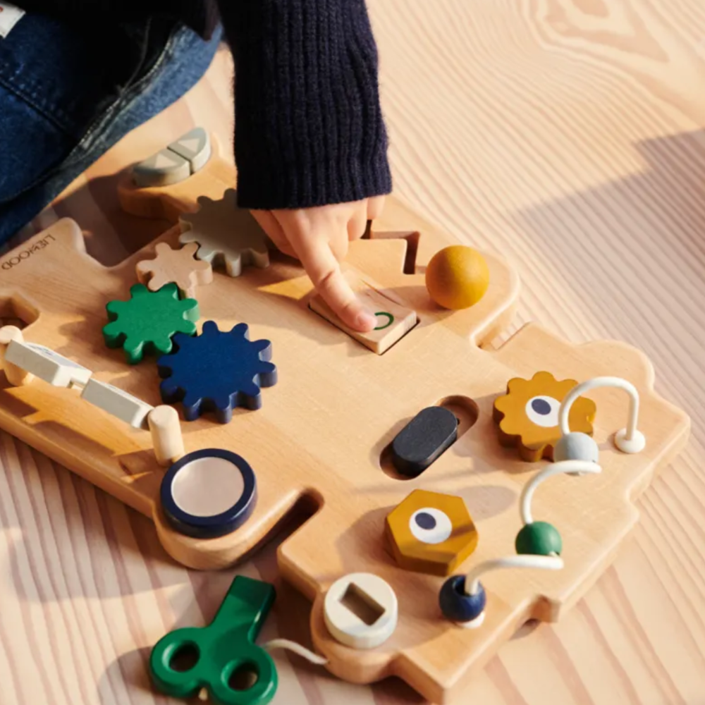 Liewood Activiteitenpaneel Carola Robot Indigo Blue Liewood Activiteitenpaneel Carola Robot Indigo Blue