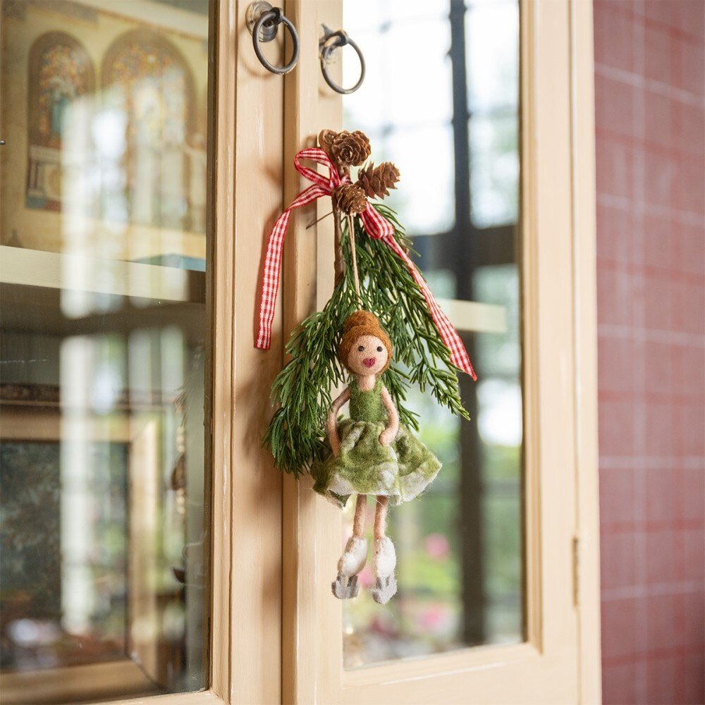 Sjaal met Verhaal Decoratie Hanger Kunstschaatsster - Groen Sjaal met Verhaal Decoratie Hanger Kunstschaatsster - Groen