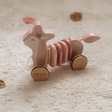 Little Dutch Houten Trekdier Hert - Fairy Garden Little Dutch Houten Trekdier Hert - Fairy Garden