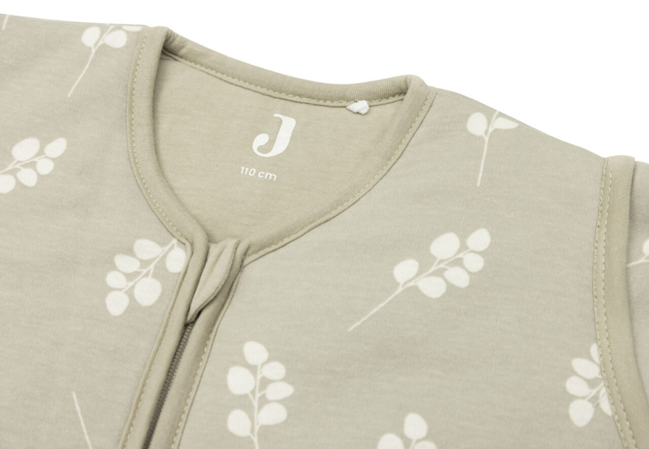 Jollein Slaapzak Twig Olive Green met Afritsbare Mouwen Jollein Slaapzak Twig Olive Green met Afritsbare Mouwen