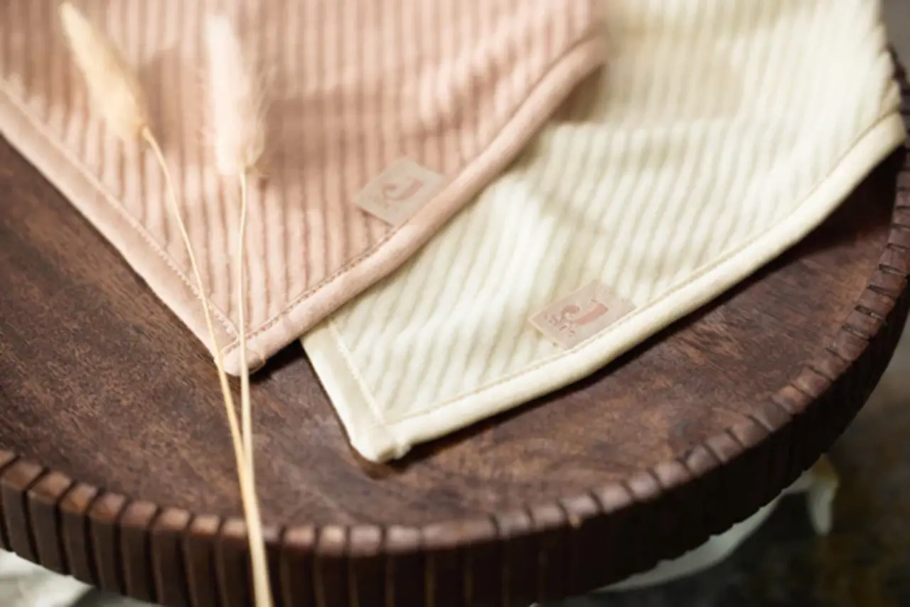 Jollein Slab Bandana Velvet Rib Wild Rose Ivory 2-pack Jollein Slab Bandana Velvet Rib Wild Rose Ivory 2-pack