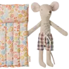 Maileg Dad Beach Mouse Luchtbed Flower Maileg Dad Beach Mouse Luchtbed Flower