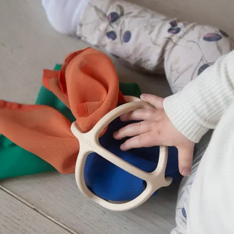 Little Botanic Label Playcycle Speeldoek met Houten Ring Regenboog Waves