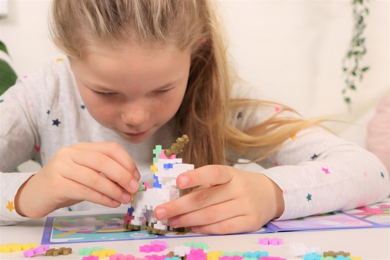 Plus-Plus Learn to Build Eenhoorn (275 stukjes) Plus-Plus Learn to Build Eenhoorn (275 stukjes)