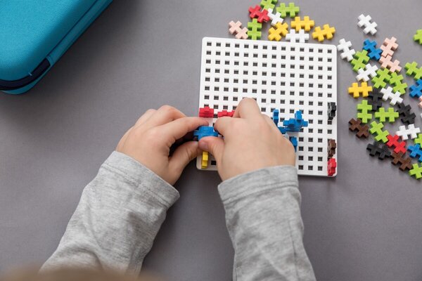 Plus-Plus Reiskoffer (100 stukjes) Plus-Plus Reiskoffer (100 stukjes)